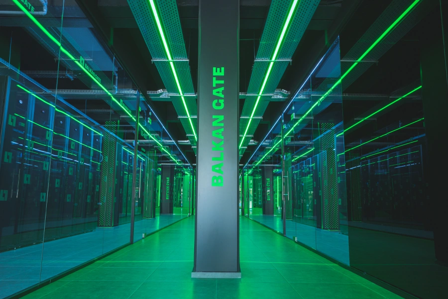 Balkan Gate Thessaloniki by Lancom Achieves 100% Green Data Center Certification for 2024